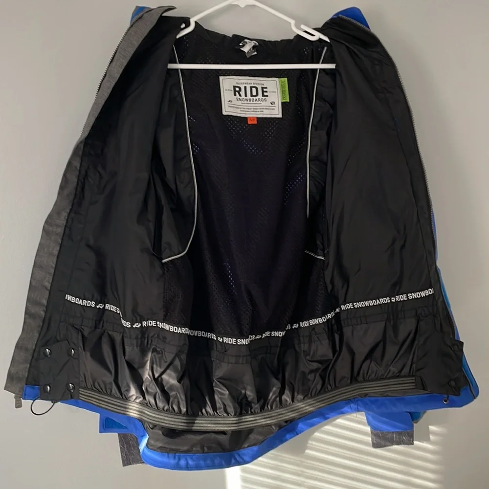 Snowboard jacket - Picture 6 of 10